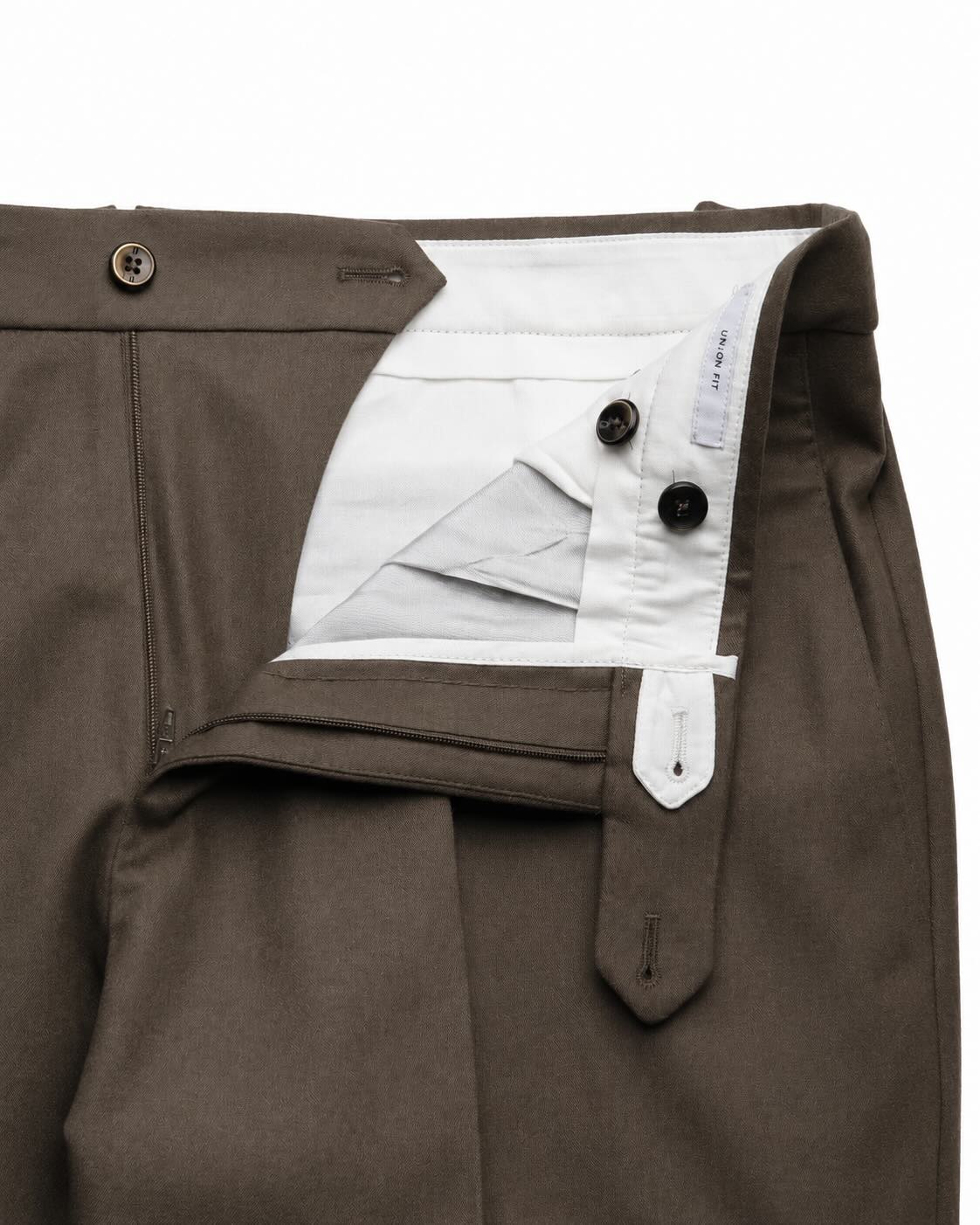Pleated trousers in virgin wool in REBEL UNION FIT