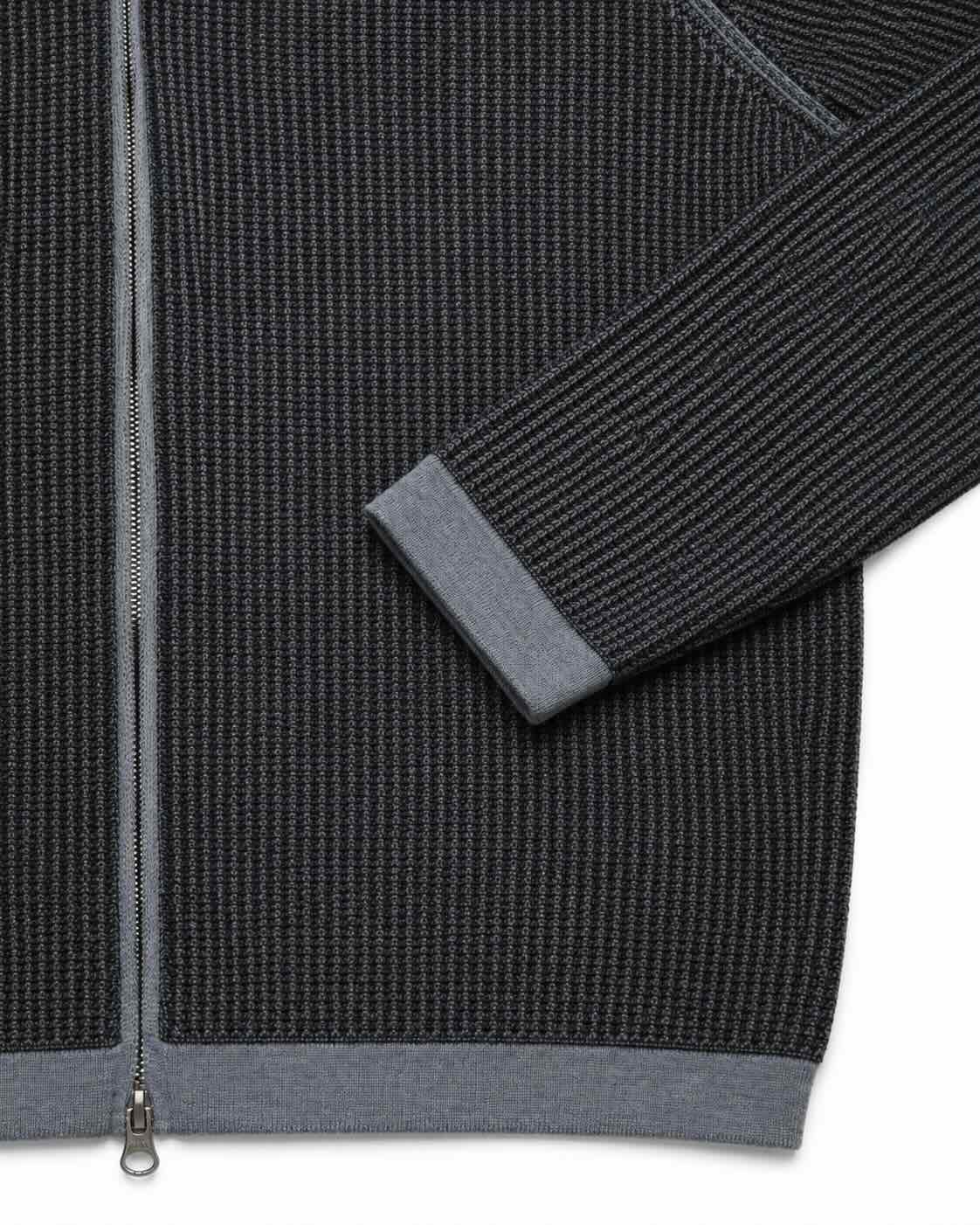 Strickjacke aus Merinowolle und Baumwolle in Hellblau