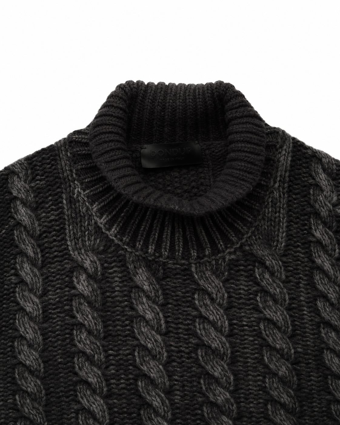 Anthrazitfarbener Rollkragenpullover aus Wolle