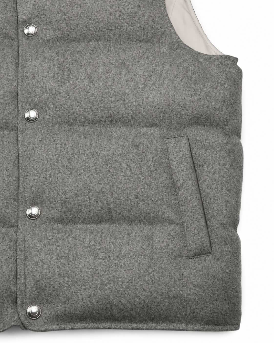 Gilet aus Kaschmir mit Kapuze in Grau