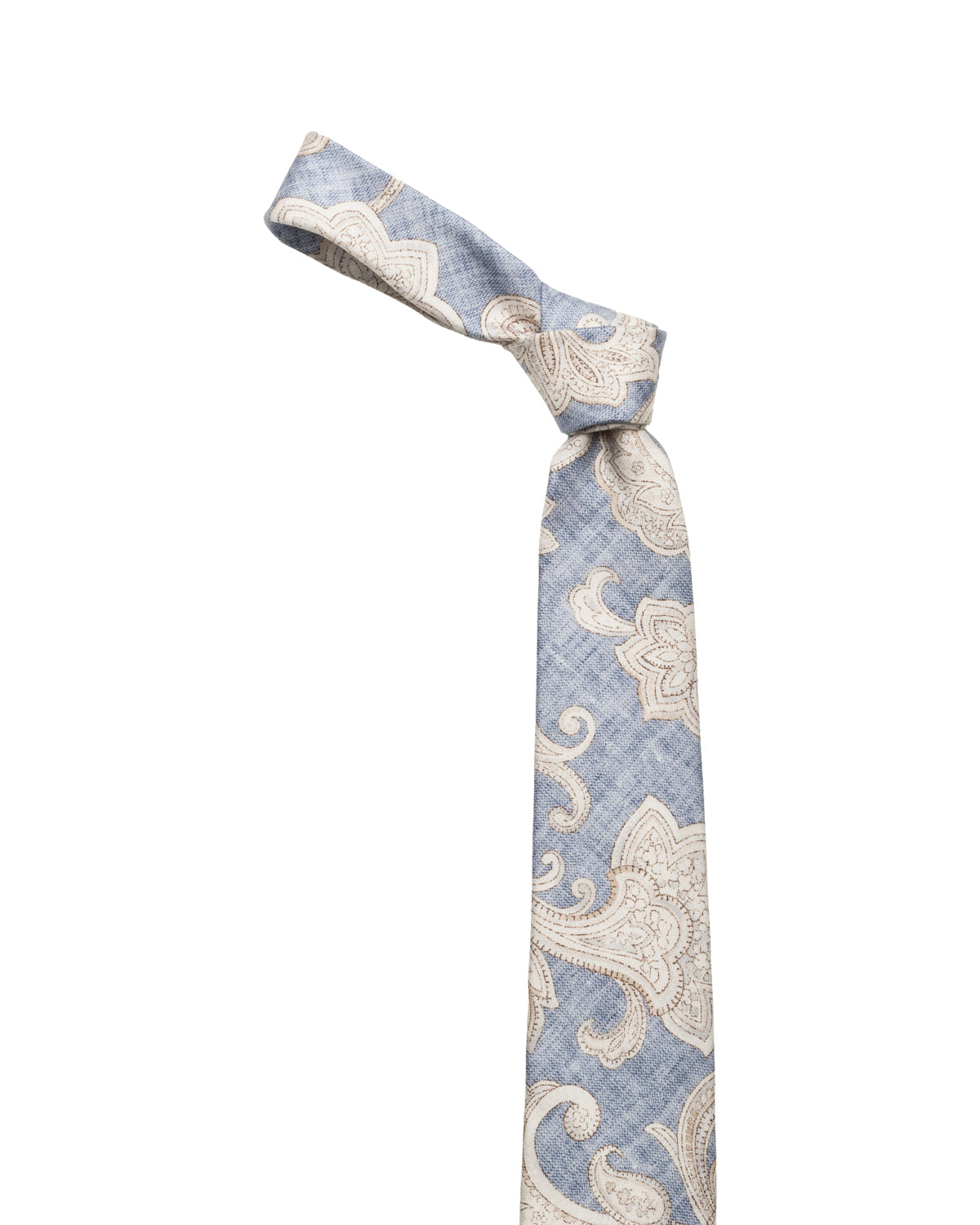 Silk tie with a fine pattern