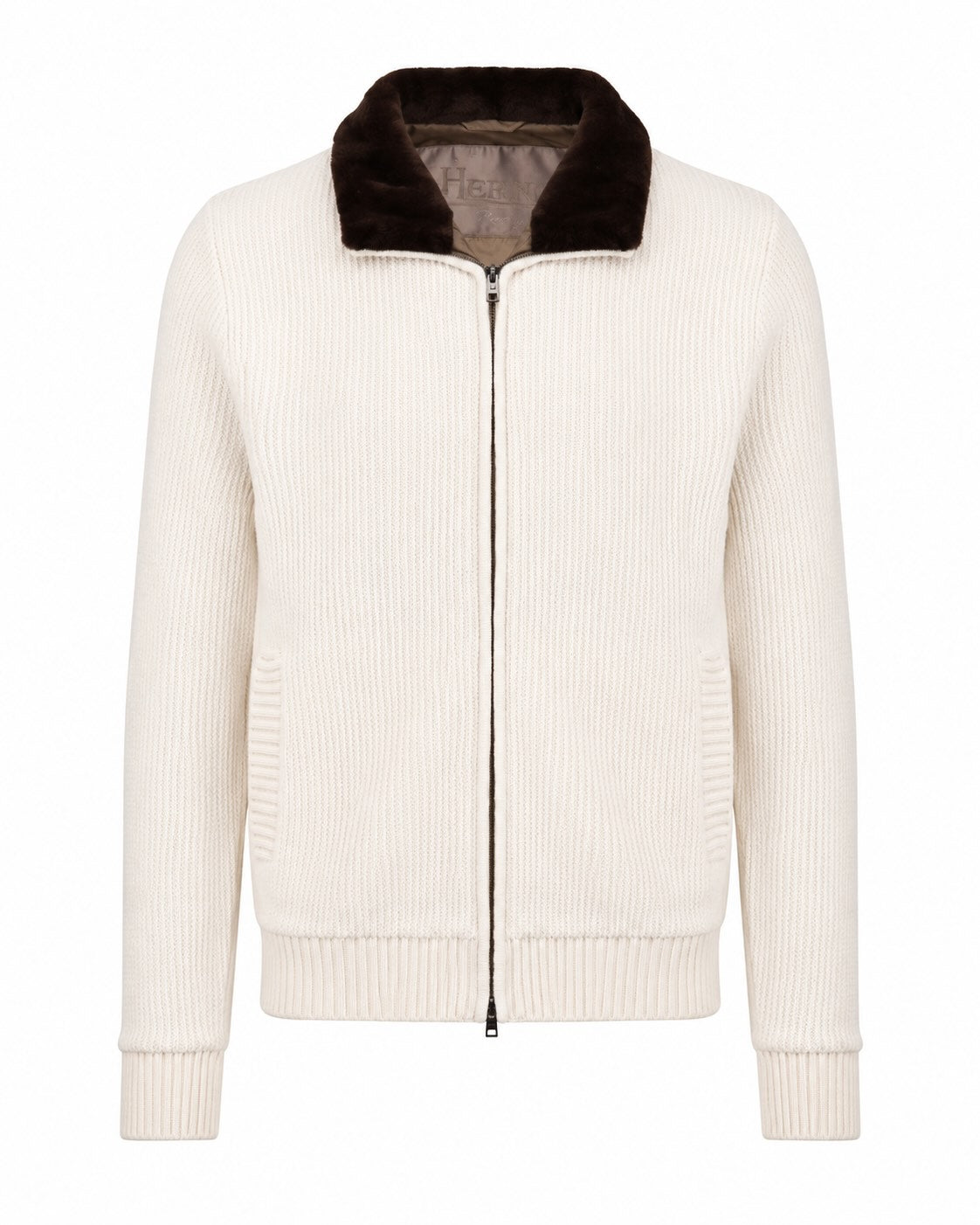 Cardigan in wool